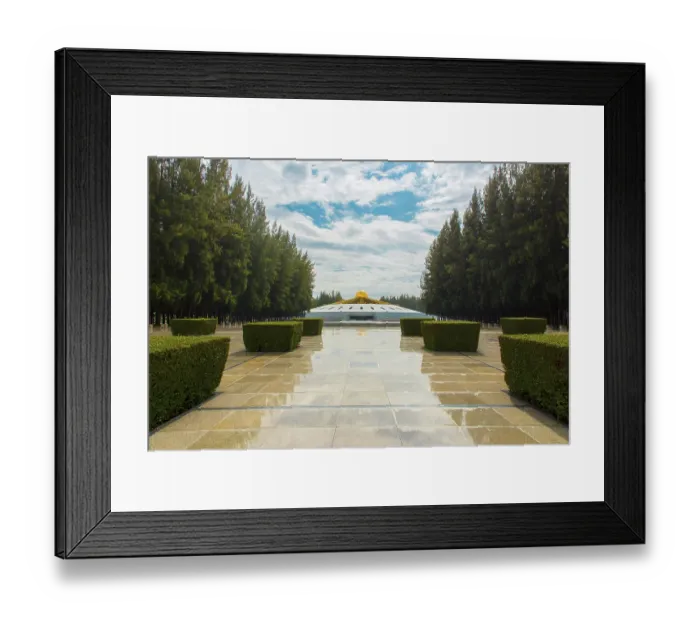Framed Print : Phra Mongkol Thepmuni Memorial Hall Framed Print : Phra Mongkol Thepmuni Memorial Hall
