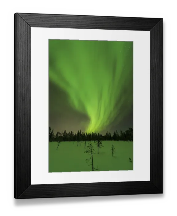 Framed Print : Northern Lights (Aurora borealis) over snowy landscape