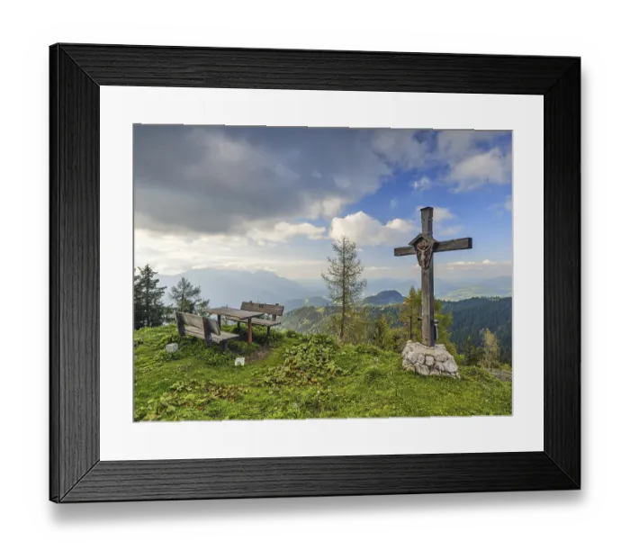 Framed Print : Ahornbuechsenkopf with summit cross