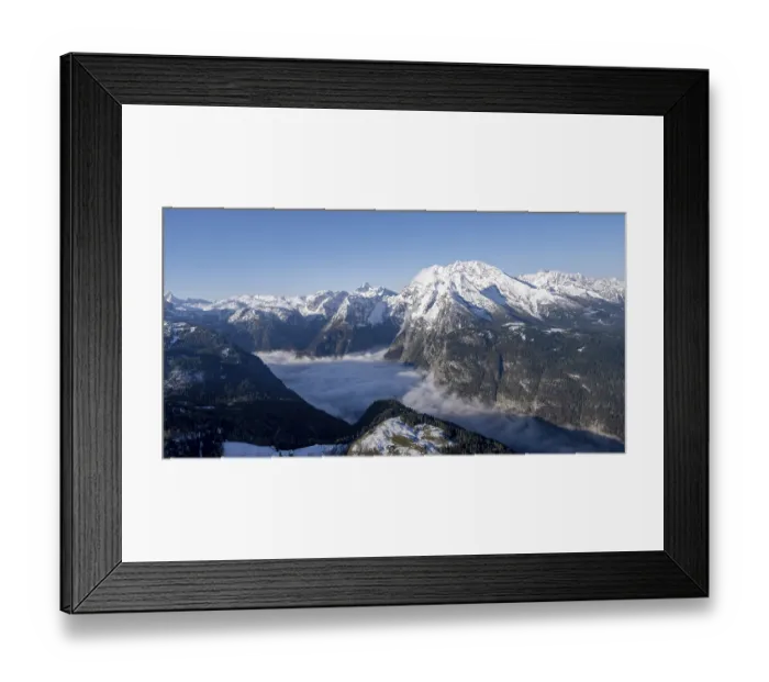 Framed Print : View of sea of clouds and snow-covered mountains