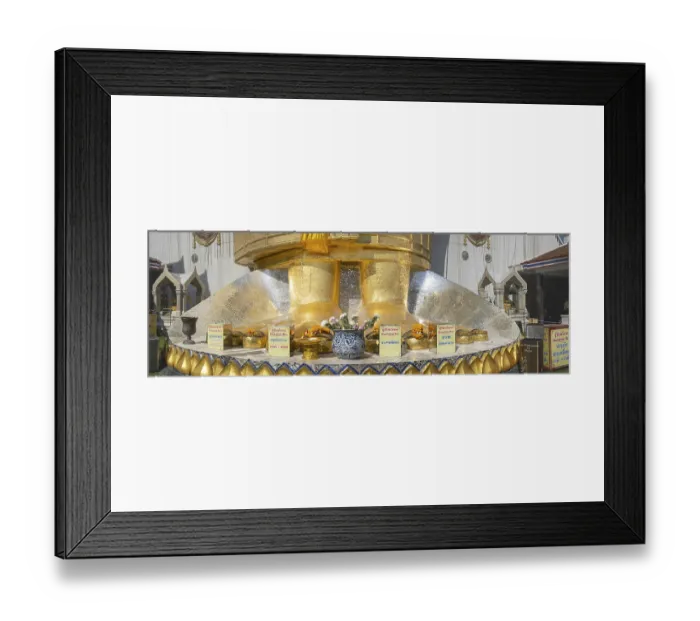 Framed Print : Feet of a 32 metre high standing Buddha decorated with glass mosaics and 24-carat gold