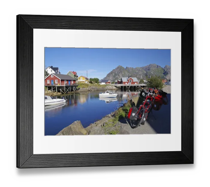 Framed Print : Different coloured hozhouses reflected in crystal clear sea water