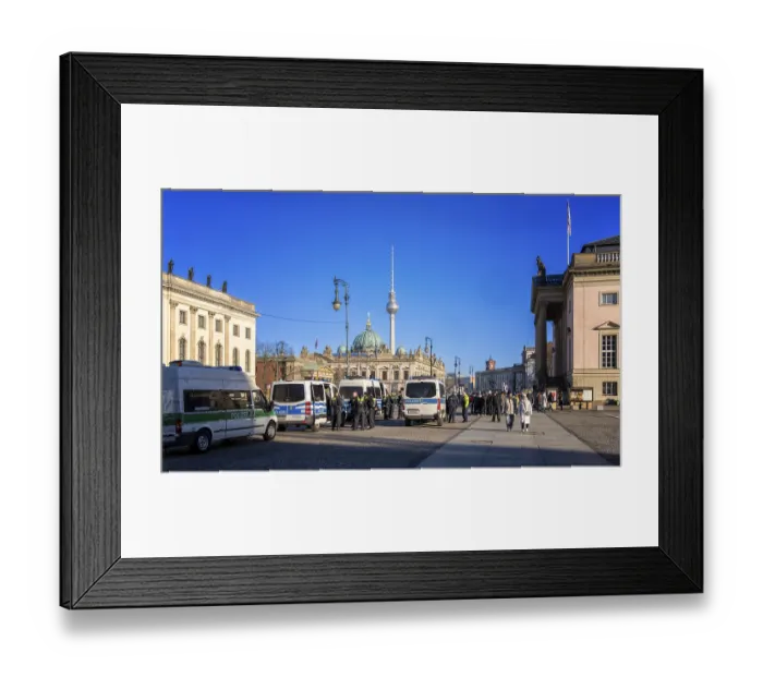 Framed Print : Berlin police force, Unter den Linden