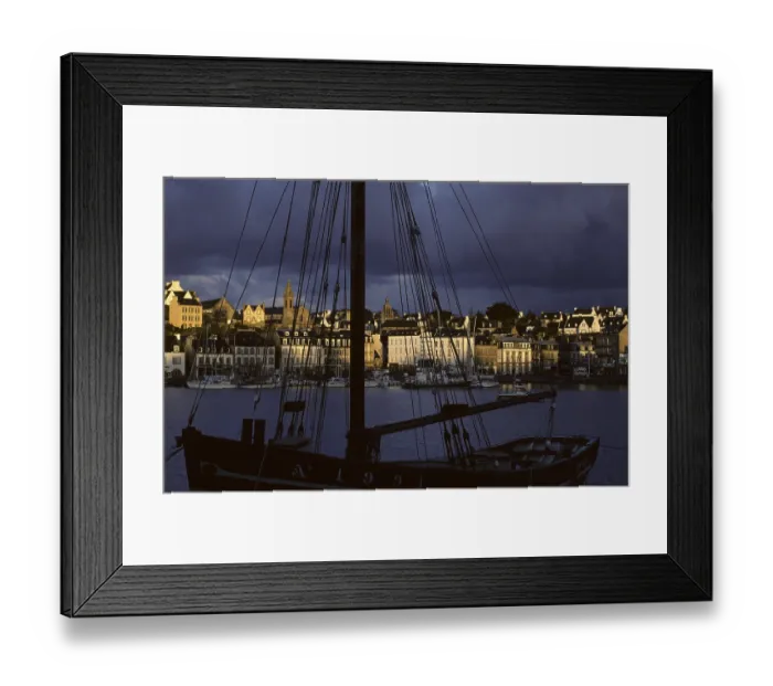 Framed Print : Thunderstorm above Audierne harbour