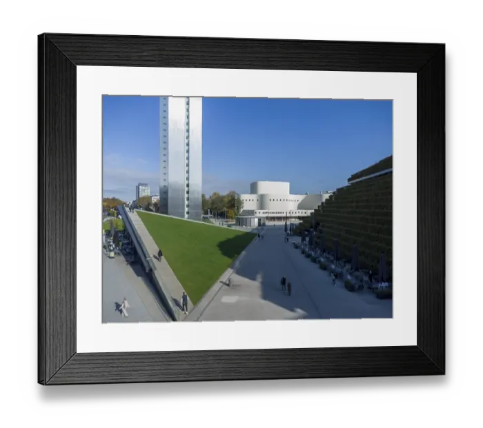 Framed Print : Gustaf-Gruendgens-Platz mit Schauspielhaus