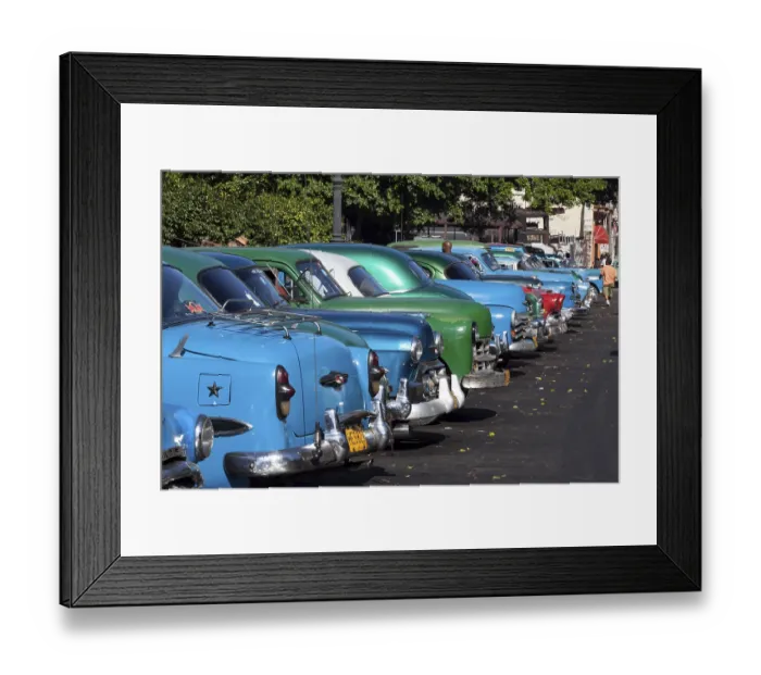 Framed Print : Vintage cars at Parque de la Fraternidad Americana