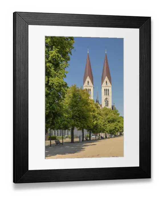 Framed Print : Cathedral Square with St Stephen's and Sixtus Cathedral Framed Print : Cathedral Square with St Stephen's and Sixtus Cathedral