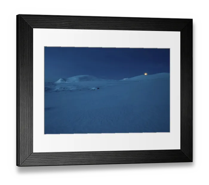 Framed Print : Moonset in the wintry Fjell, Dovrefjell- Sunndalsfjella National Park Framed Print : Moonset in the wintry Fjell, Dovrefjell- Sunndalsfjella National Park