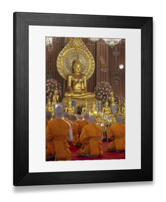 Framed Print : Puja at Wat Chana Songkhram, Bangkok Framed Print : Puja at Wat Chana Songkhram, Bangkok