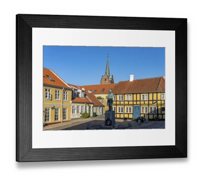 Framed Print : Gaasetorvet square with statue of physicist Hans Christian Oersted in the centre of Rudkoebing
