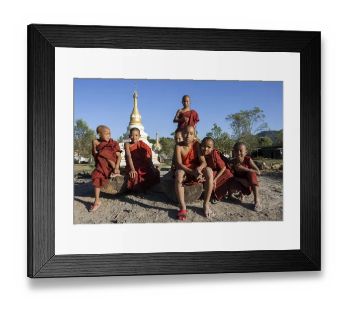 Framed Print : Novices at the Hsu Taung Pye Pagodas Framed Print : Novices at the Hsu Taung Pye Pagodas