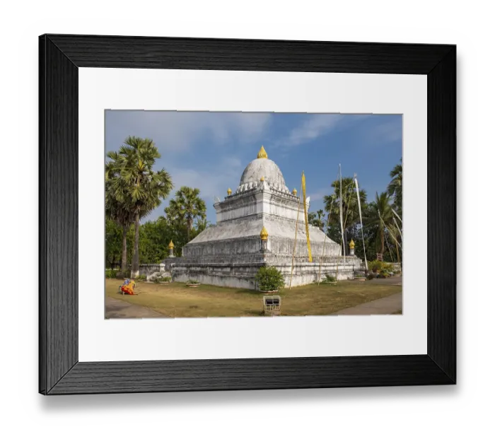 Framed Print : Stupa of Wat Wisunarat temple, Luang Prabang
