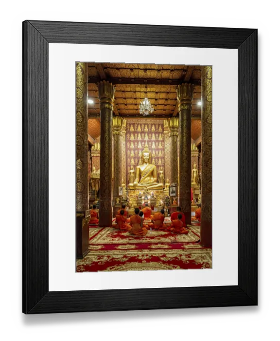 Framed Print : Monks praying at Wat Sensoukaram Framed Print : Monks praying at Wat Sensoukaram