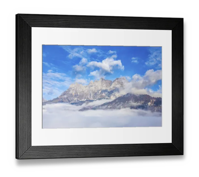 Framed Print : Wilder Kaiser (Tyrol) in autumn: clouds still linger in the valley
