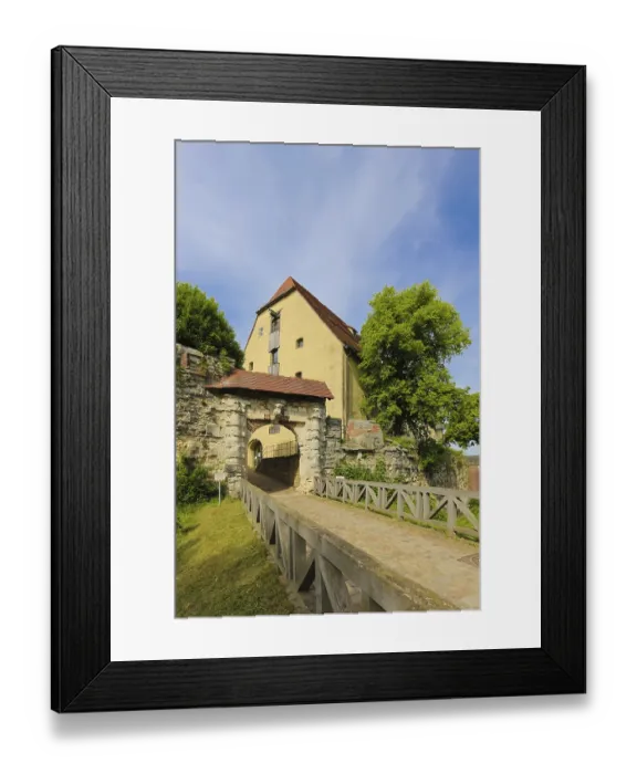 Framed Print : South gate of Hellenstein Castle