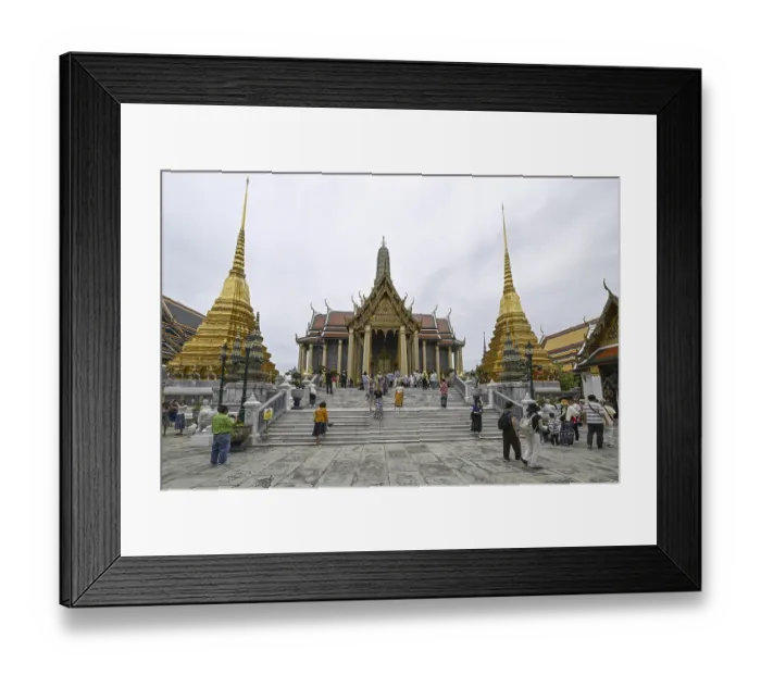 Framed Print : Tourists at Wat Phra Kaew, Temple of the Emerald Buddha Framed Print : Tourists at Wat Phra Kaew, Temple of the Emerald Buddha