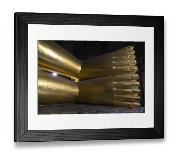Framed Print : Feet of the reclining Buddha in Wat Pho