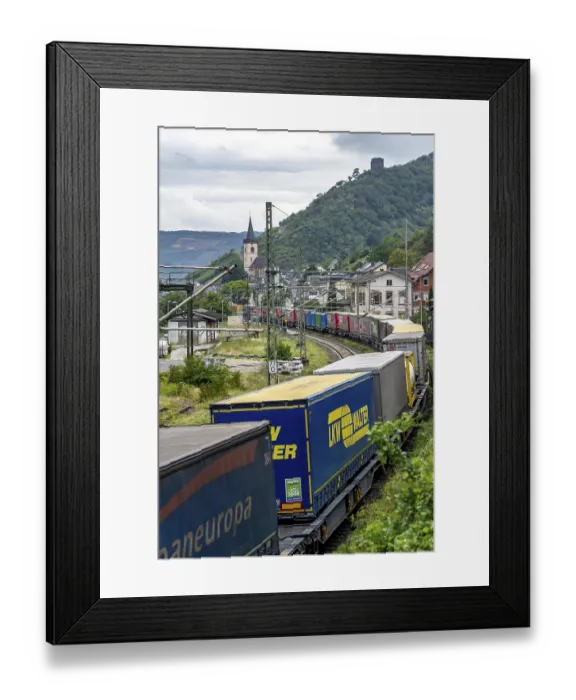 Framed Print : Upper Middle Rhine Valley, railway line on the right bank of the Rhine Framed Print : Upper Middle Rhine Valley, railway line on the right bank of the Rhine