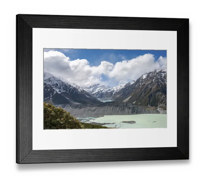 Framed Print : View into the Hooker Valley with Mount Cook from the Sealy Tarns Track