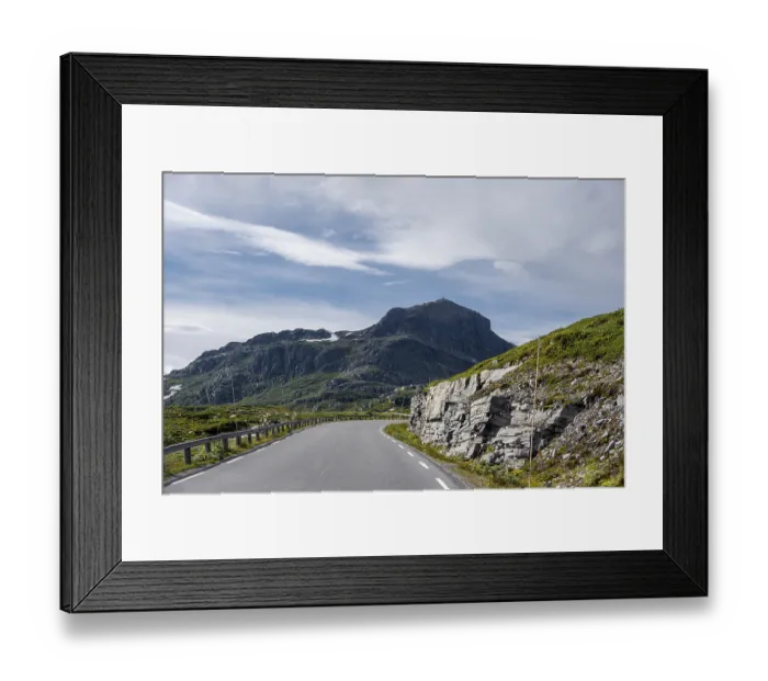 Framed Print : Road through tundra, back of Bitihorn Mountain