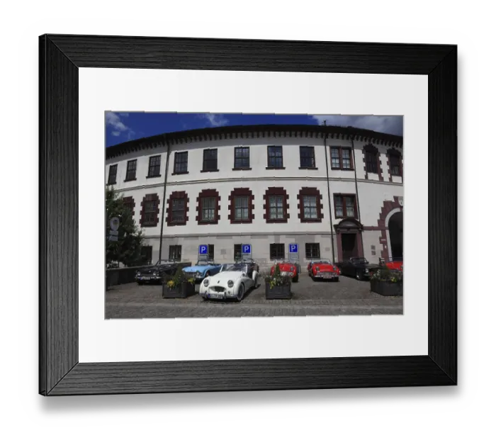 Framed Print : Vintage car parade in front of the castle