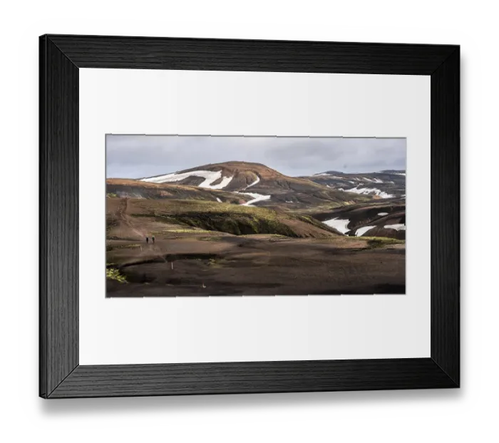 Framed Print : Two hikers on the Laugavegur, Landscape near Landmannalaugar Framed Print : Two hikers on the Laugavegur, Landscape near Landmannalaugar