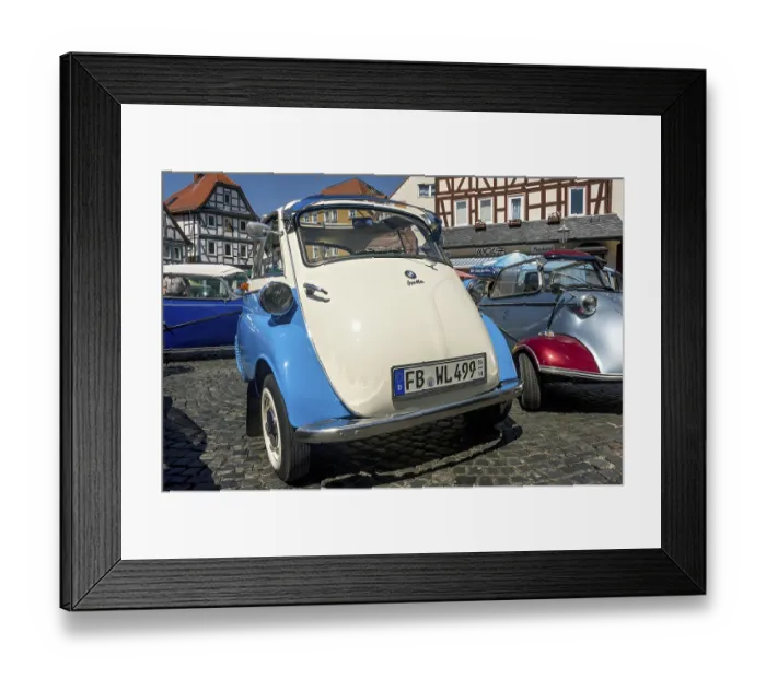 Framed Print : Vintage BMW Isetta Motocoupe, scooter mobile Framed Print : Vintage BMW Isetta Motocoupe, scooter mobile