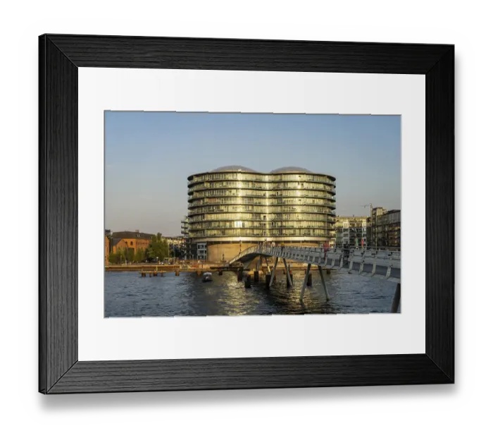 Framed Print : Bryggebroen pedestrian and cycle bridge and the Gemini Residence in Copenhagen