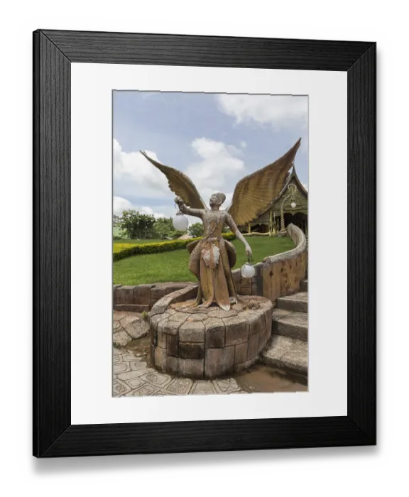 Framed Print : Entrance figure at Wat Sirindhorn Wararam temple Framed Print : Entrance figure at Wat Sirindhorn Wararam temple
