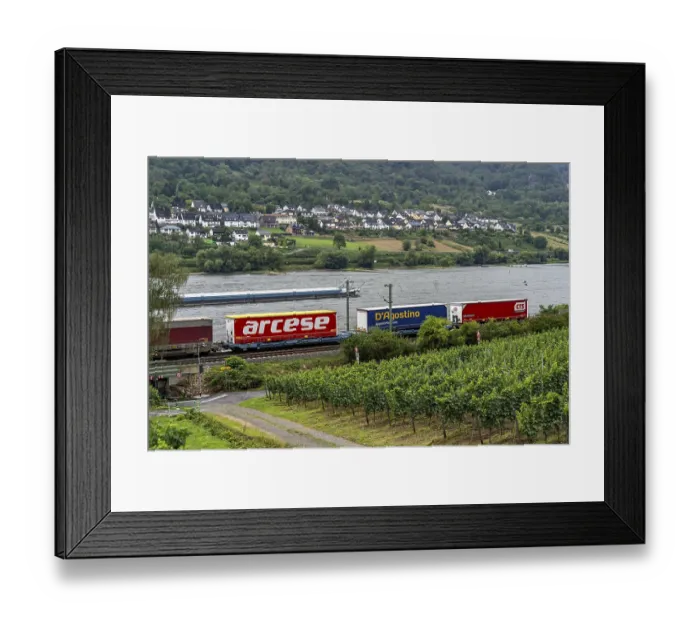 Framed Print : Upper Middle Rhine Valley, railway line on the right bank of the Rhine
