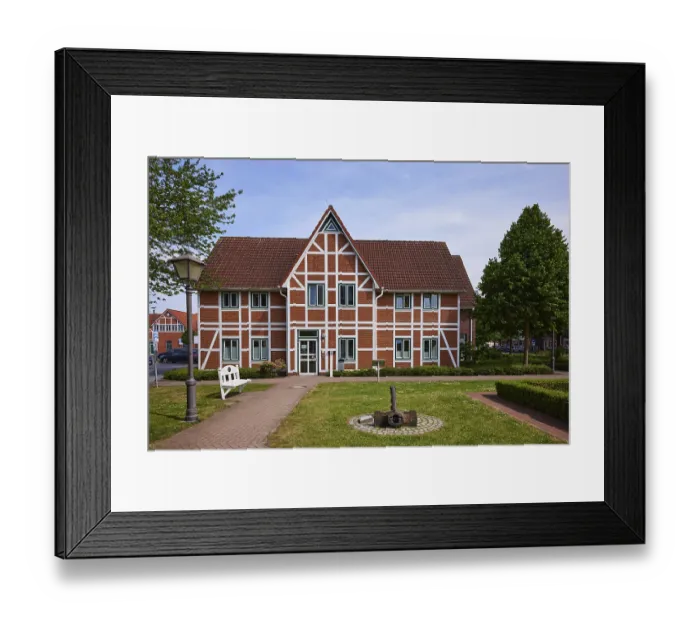 Framed Print : Municipal administration with refugee support