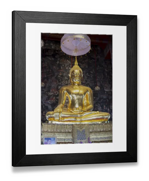 Framed Print : Golden Buddha statue, Phra Si Sakyamuni