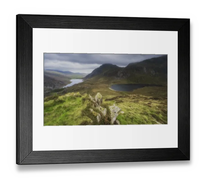 Framed Print : Lake Llyn Idwal and Lake Llyn Ogwen Framed Print : Lake Llyn Idwal and Lake Llyn Ogwen