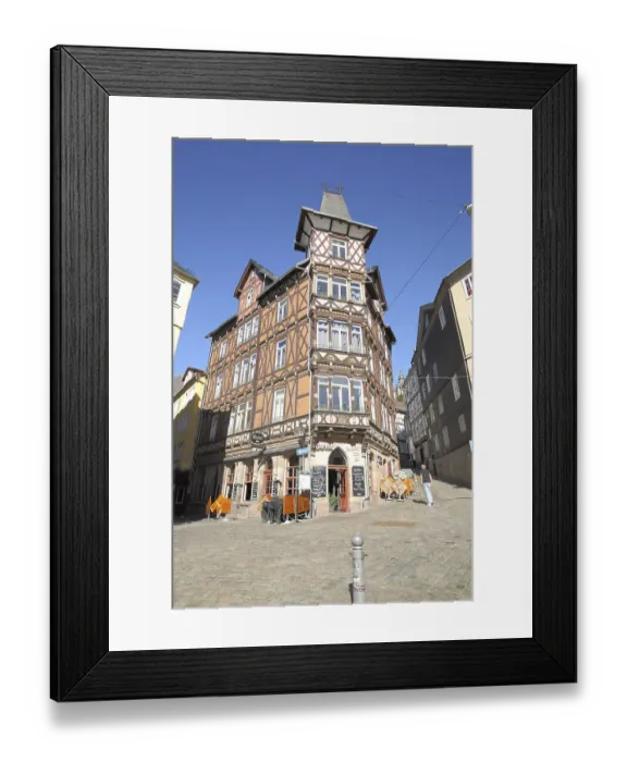 Framed Print : Half-timbered house on the market square