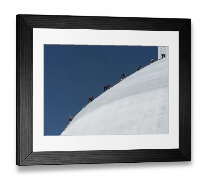 Framed Print : A group of climbers paint Ruwanwelisaya or Ruwanweli Maha Seya Stupa Framed Print : A group of climbers paint Ruwanwelisaya or Ruwanweli Maha Seya Stupa