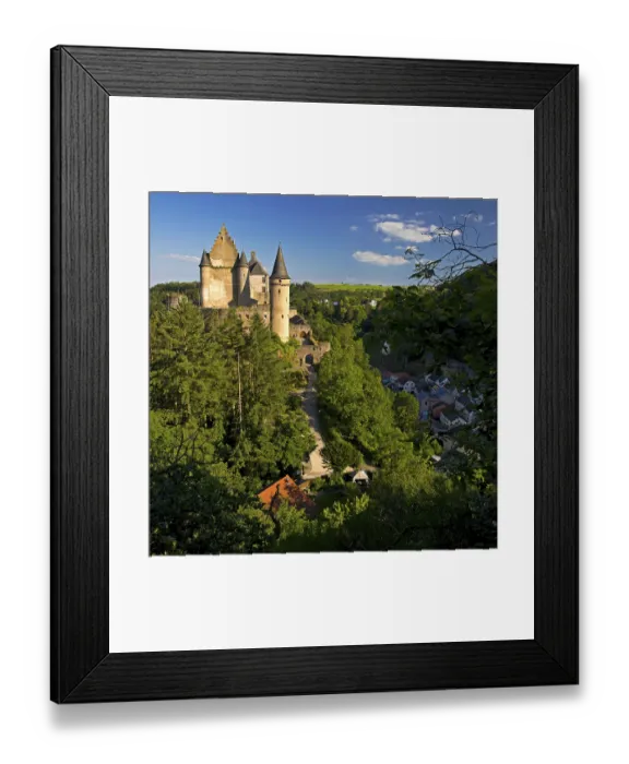 Framed Print : Vianden Castle, the hilltop castle towers above the town Framed Print : Vianden Castle, the hilltop castle towers above the town