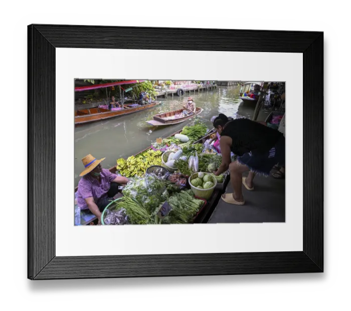 Framed Print : Wat Saphan Floating Market, Wat Saphan