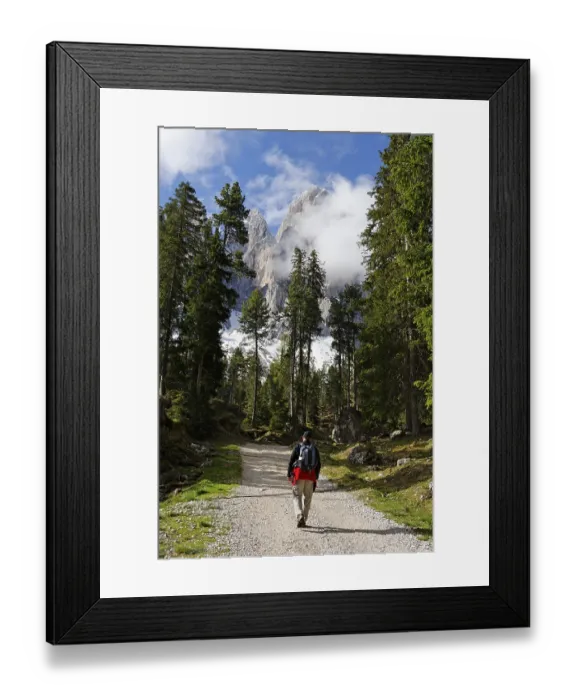 Framed Print : Adolf-Munkel-Weg trail under the Geislerspitzen massif