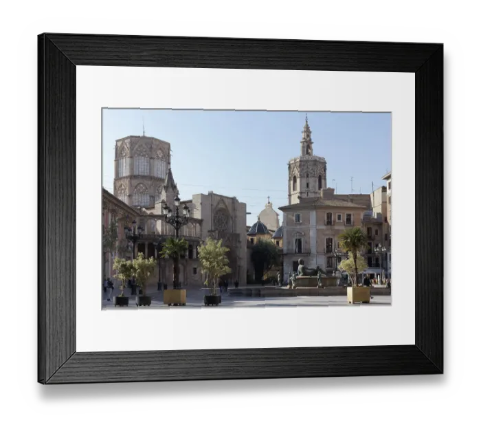 Framed Print : Plaza de la Mare de Deu, also Plaza de la Virgen with cathedral and tower Miguelete