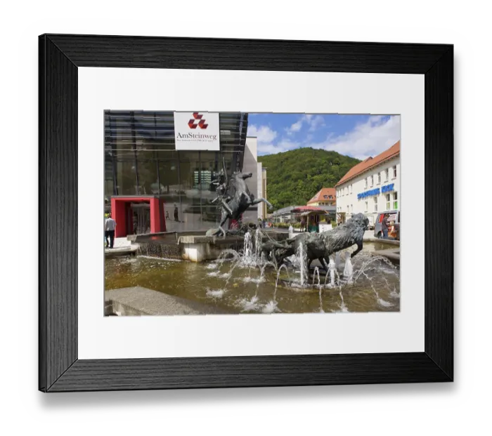 Framed Print : Diana Fountain on stony path