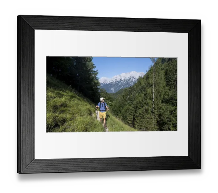 Framed Print : Mountaineers climbing to the Upper Wetterstein Peak Framed Print : Mountaineers climbing to the Upper Wetterstein Peak