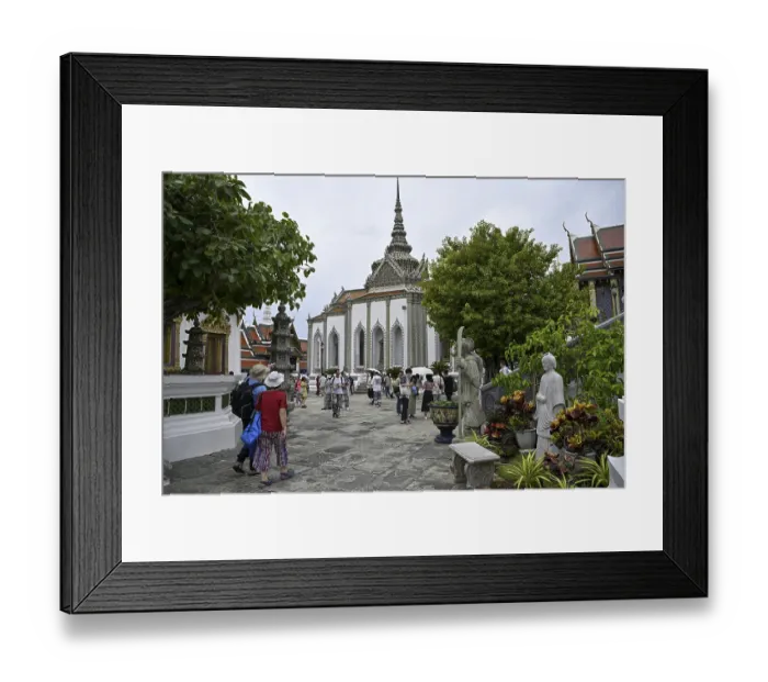 Framed Print : Tourists at Wat Phra Kaew, Temple of the Emerald Buddha Framed Print : Tourists at Wat Phra Kaew, Temple of the Emerald Buddha