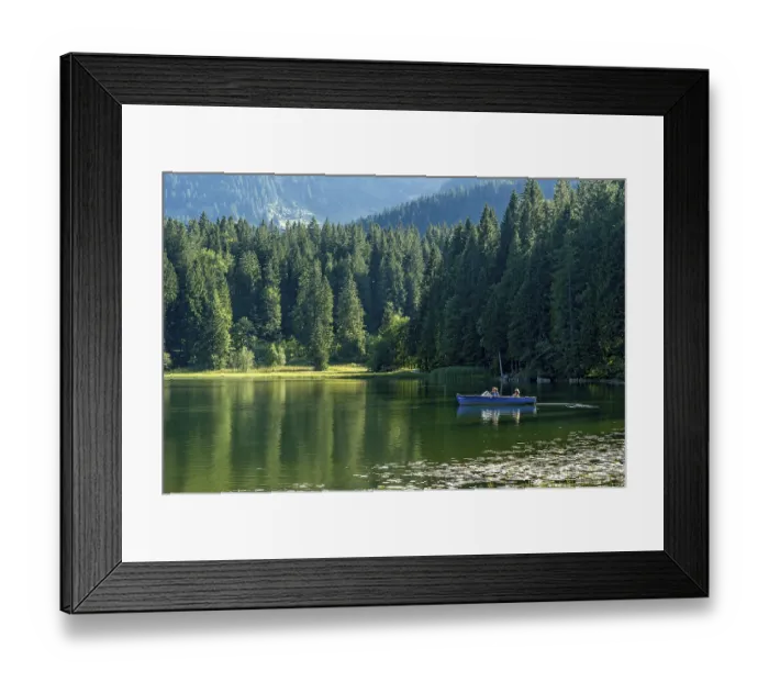 Framed Print : Spitzingsee, family excursion in an electric boat on the mountain lake