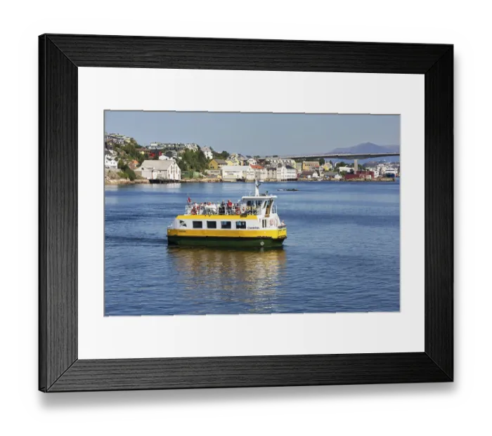 Framed Print : Traditional harbour ferry Sundbaten Framed Print : Traditional harbour ferry Sundbaten