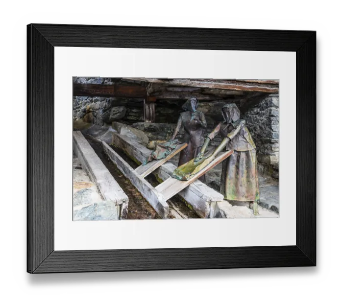 Framed Print : Copper statues of washerwomen, Saint Luc