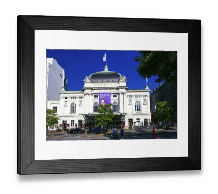 Framed Print : Deutsches Schauspielhaus in Hamburg Framed Print : Deutsches Schauspielhaus in Hamburg