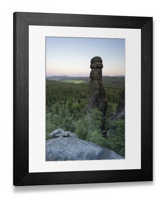 Framed Print : Evening mood from Pfaffenstein table mountain with the Barbarine rock formation in the Elbe Sandstone Mountains