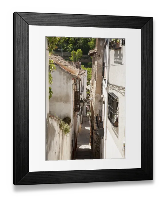 Framed Print : Narrow alleyway named Candil in the Moorish housing district of Albaicin Framed Print : Narrow alleyway named Candil in the Moorish housing district of Albaicin