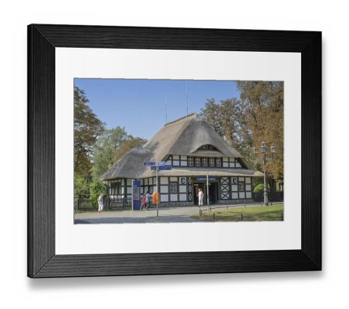 Framed Print : Dahlem Dorf underground station