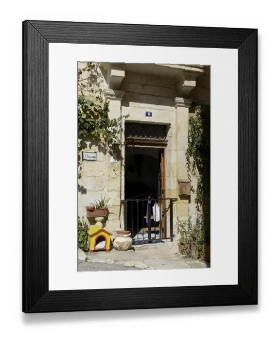 Framed Print : Entrance of a house, old town of Valletta